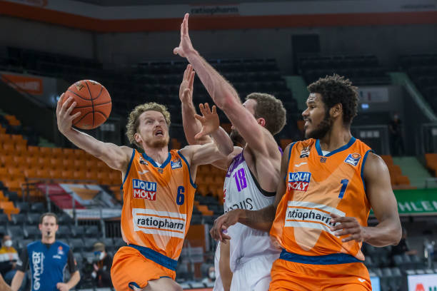 代表性的中 代表性的中