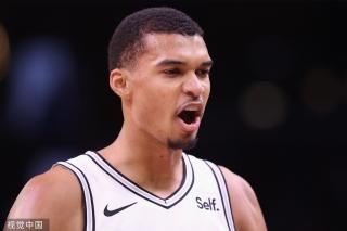 布朗给出了 布朗给出了