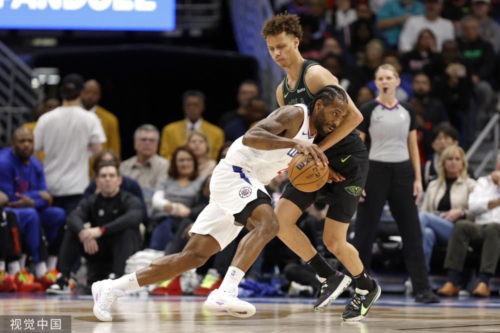 并且在进攻 并且在进攻